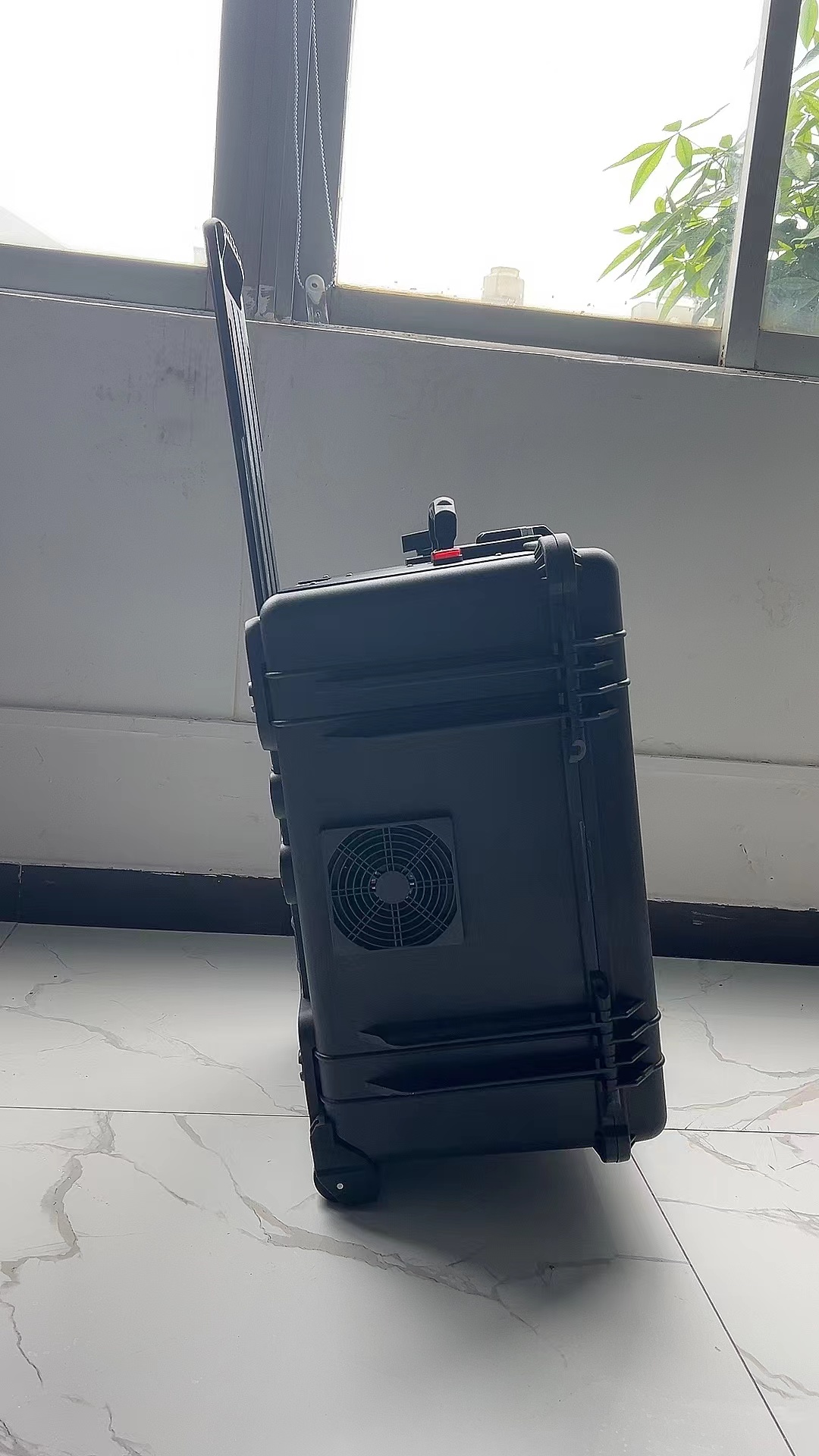 杭锦手拉箱型移动通信干扰器